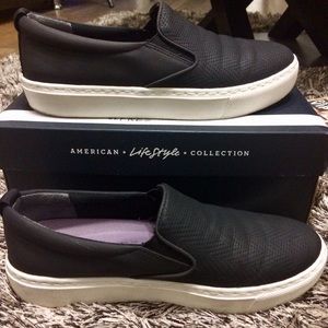 dr scholl's no bad days black